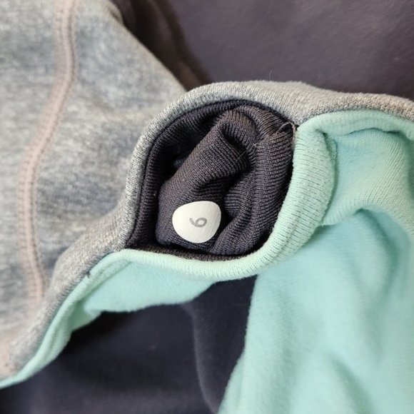 Lululemon Women's Gather And Crow Crop size 6 - Picture 4 of 15